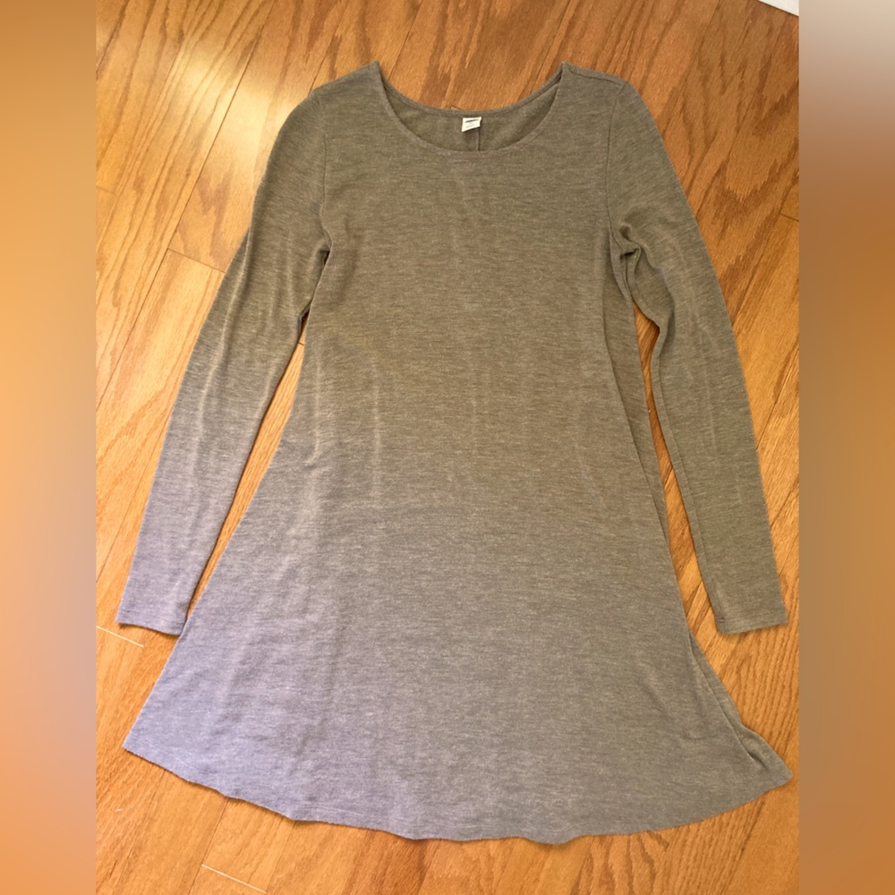Old Navy tan long sleeve dress